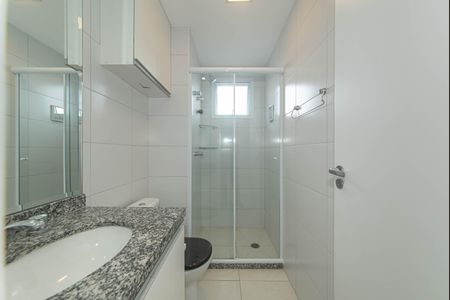 Apartamento à venda com 70m², 2 quartos e 2 vagas Apartamento à venda com 70m², 2 quartos e 2 vagasBanheiro da Suíte