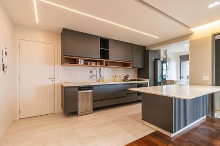 Apartamento à venda com 122m², 2 quartos e 2 vagas Apartamento à venda com 122m², 2 quartos e 2 vagasCozinha