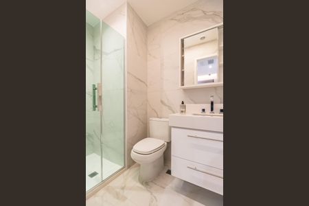 Apartamento à venda com 122m², 2 quartos e 2 vagas Apartamento à venda com 122m², 2 quartos e 2 vagasBanheiro da Suíte 1