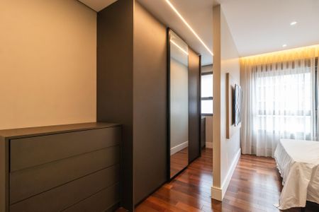 Apartamento à venda com 122m², 2 quartos e 2 vagas Apartamento à venda com 122m², 2 quartos e 2 vagasSuíte 2
