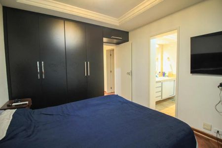 Apartamento à venda com 260m², 6 quartos e 4 vagas Apartamento à venda com 260m², 6 quartos e 4 vagasQuarto