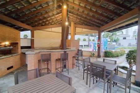 Apartamento à venda com 260m², 6 quartos e 4 vagas Apartamento à venda com 260m², 6 quartos e 4 vagasÁrea externa