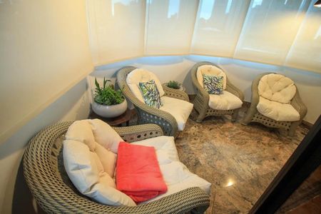 Apartamento à venda com 260m², 6 quartos e 4 vagas Apartamento à venda com 260m², 6 quartos e 4 vagasVaranda