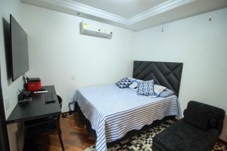 Apartamento à venda com 260m², 6 quartos e 4 vagas Apartamento à venda com 260m², 6 quartos e 4 vagasQuarto