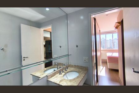 Banheiro de apartamento para alugar com 1 quarto, 46m² em Paraíso, São Paulo