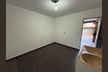 Casa para alugar com 120m², 3 quartos e 6 vagas Casa para alugar com 120m², 3 quartos e 6 vagasCozinha 2