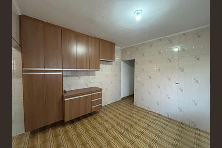 Casa para alugar com 120m², 3 quartos e 6 vagas Casa para alugar com 120m², 3 quartos e 6 vagasCozinha - Armários