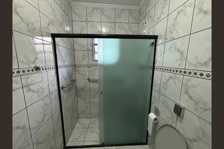Banheiro  de casa para alugar com 3 quartos, 120m² em Parque Cisper, São Paulo