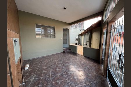 Casa para alugar com 120m², 3 quartos e 6 vagas Casa para alugar com 120m², 3 quartos e 6 vagasQuintal