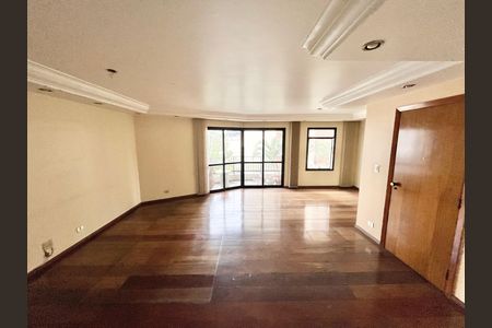 Apartamento à venda com 160m², 4 quartos e 3 vagasSala