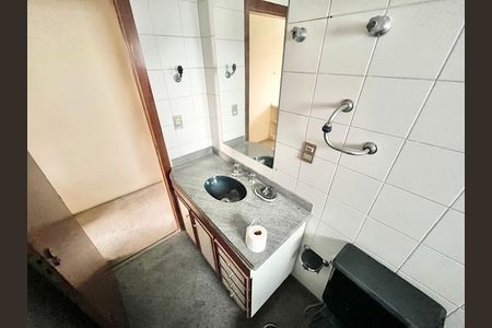 Apartamento à venda com 160m², 4 quartos e 3 vagasBanheiro da Suíte 2