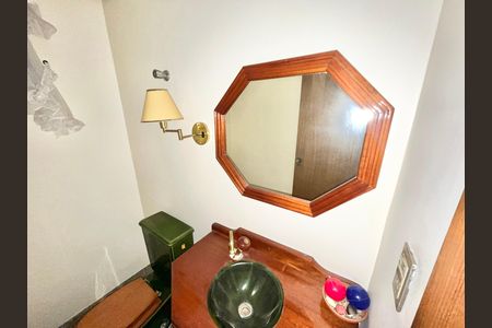 Apartamento à venda com 160m², 4 quartos e 3 vagasLavabo
