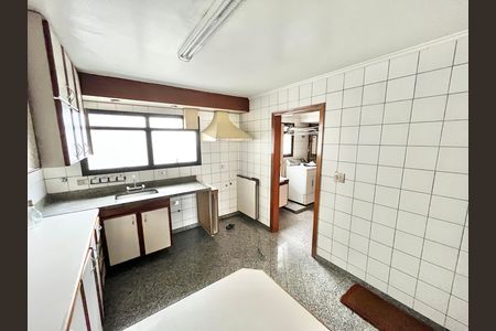 Apartamento à venda com 160m², 4 quartos e 3 vagasCozinha