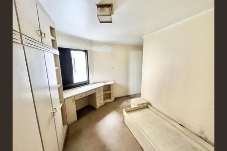 Apartamento à venda com 160m², 4 quartos e 3 vagasQuarto 2 - Suíte