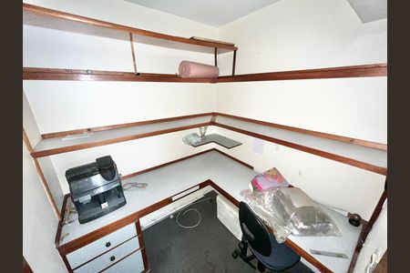 Apartamento à venda com 160m², 4 quartos e 3 vagasEscritório