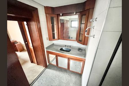 Apartamento à venda com 160m², 4 quartos e 3 vagasBanheiro da Suíte 4