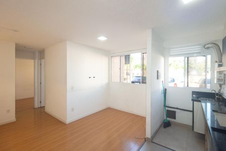 Sala/Cozinha de apartamento para alugar com 2 quartos, 41m² em Santa Cruz, Rio de Janeiro