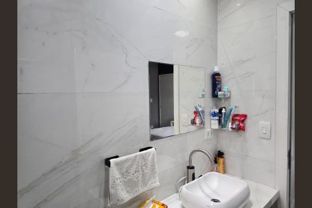 Casa à venda com 295m², 4 quartos e 7 vagas Casa à venda com 295m², 4 quartos e 7 vagasBanheiro da Suíte