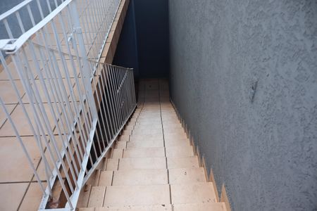 Casa à venda com 295m², 4 quartos e 7 vagasEscada acesso a garagem fundos 