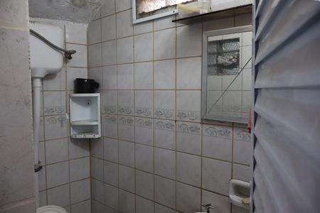 Casa à venda com 295m², 4 quartos e 7 vagasBanheiro da Garagem 