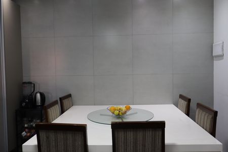 Casa à venda com 295m², 4 quartos e 7 vagasCozinha 