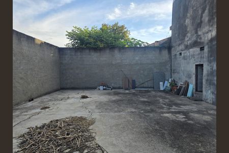 Casa à venda com 295m², 4 quartos e 7 vagas Casa à venda com 295m², 4 quartos e 7 vagasQuintal