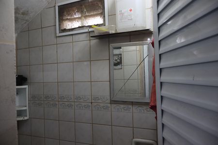 Casa à venda com 295m², 4 quartos e 7 vagasBanheiro da Garagem 