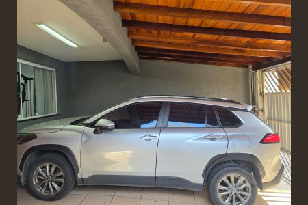 Casa à venda com 295m², 4 quartos e 7 vagas Casa à venda com 295m², 4 quartos e 7 vagasGaragem Frente