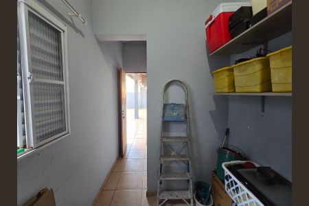 Casa à venda com 295m², 4 quartos e 7 vagas Casa à venda com 295m², 4 quartos e 7 vagasDespensa