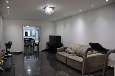 Casa à venda com 295m², 4 quartos e 7 vagasSala 