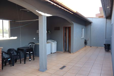 Casa à venda com 295m², 4 quartos e 7 vagasÁrea de Serviço e Churrasqueira 