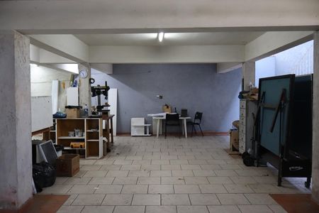 Casa à venda com 295m², 4 quartos e 7 vagasGaragem Fundos 