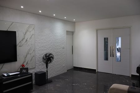 Casa à venda com 295m², 4 quartos e 7 vagasSala 