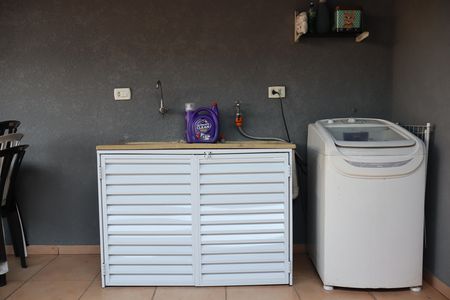 Casa à venda com 295m², 4 quartos e 7 vagasÁrea de Serviço e Churrasqueira 