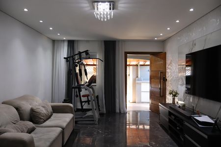 Casa à venda com 295m², 4 quartos e 7 vagasSala 