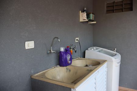 Casa à venda com 295m², 4 quartos e 7 vagasÁrea de Serviço e Churrasqueira 