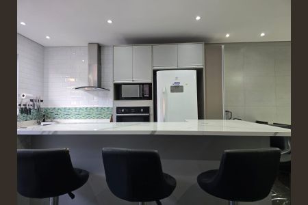 Casa à venda com 295m², 4 quartos e 7 vagas Casa à venda com 295m², 4 quartos e 7 vagasCozinha