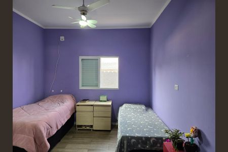 Casa à venda com 295m², 4 quartos e 7 vagas Casa à venda com 295m², 4 quartos e 7 vagasQuarto 02
