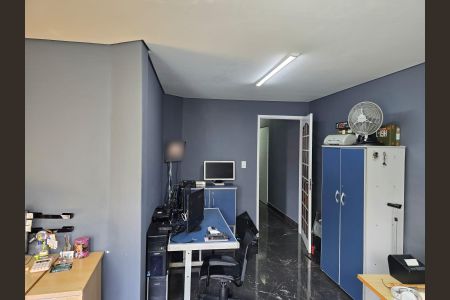 Casa à venda com 295m², 4 quartos e 7 vagas Casa à venda com 295m², 4 quartos e 7 vagasQuarto 04