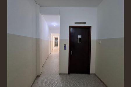 Apartamento para alugar com 37m², 1 quarto e sem vaga Apartamento para alugar com 37m², 1 quarto e sem vagaCorredor do prédio
