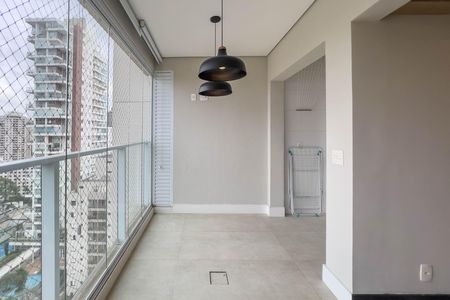 Apartamento para alugar com 60m², 2 quartos e 1 vaga Apartamento para alugar com 60m², 2 quartos e 1 vagaVaranda