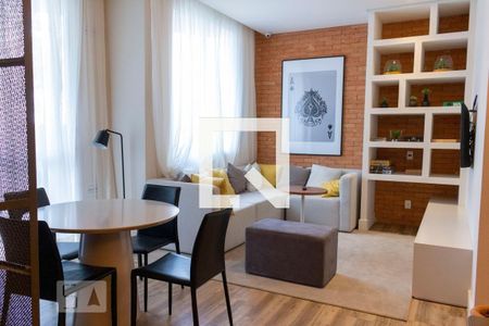Apartamento para alugar com 60m², 2 quartos e 1 vaga Apartamento para alugar com 60m², 2 quartos e 1 vagaSala de jogos
