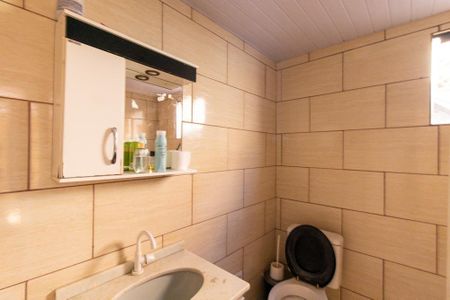 Casa à venda com 150m², 2 quartos e 2 vagas Casa à venda com 150m², 2 quartos e 2 vagasBanheiro Social