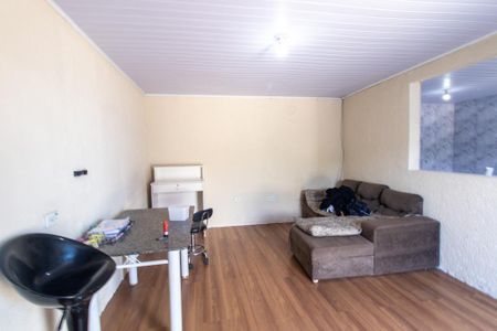 Casa à venda com 150m², 2 quartos e 2 vagas Casa à venda com 150m², 2 quartos e 2 vagasSala