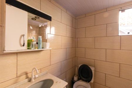 Casa à venda com 150m², 2 quartos e 2 vagas Casa à venda com 150m², 2 quartos e 2 vagasBanheiro Social