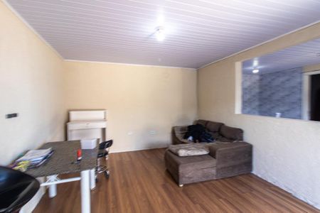 Casa à venda com 150m², 2 quartos e 2 vagas Casa à venda com 150m², 2 quartos e 2 vagasSala