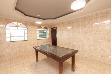 Casa para alugar com 1 quarto, 15m² em Califórnia, Belo Horizonte