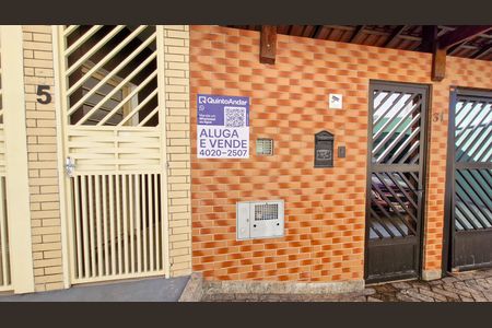 Casa à venda com 120m², 3 quartos e 5 vagas Casa à venda com 120m², 3 quartos e 5 vagasPlaca