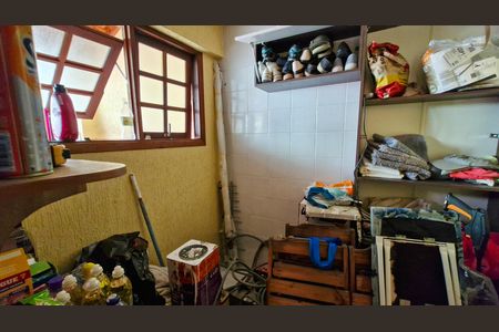 Casa à venda com 120m², 3 quartos e 5 vagas Casa à venda com 120m², 3 quartos e 5 vagasDespensa