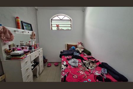 Quarto de casa à venda com 3 quartos, 120m² em Jardim Kika, São Paulo